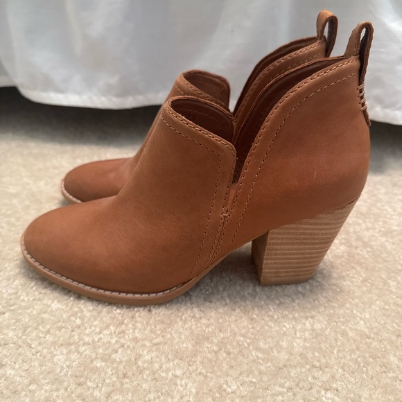 Jeffrey Campbell Women's Tan Ankle Boots - Picture 4 of 5